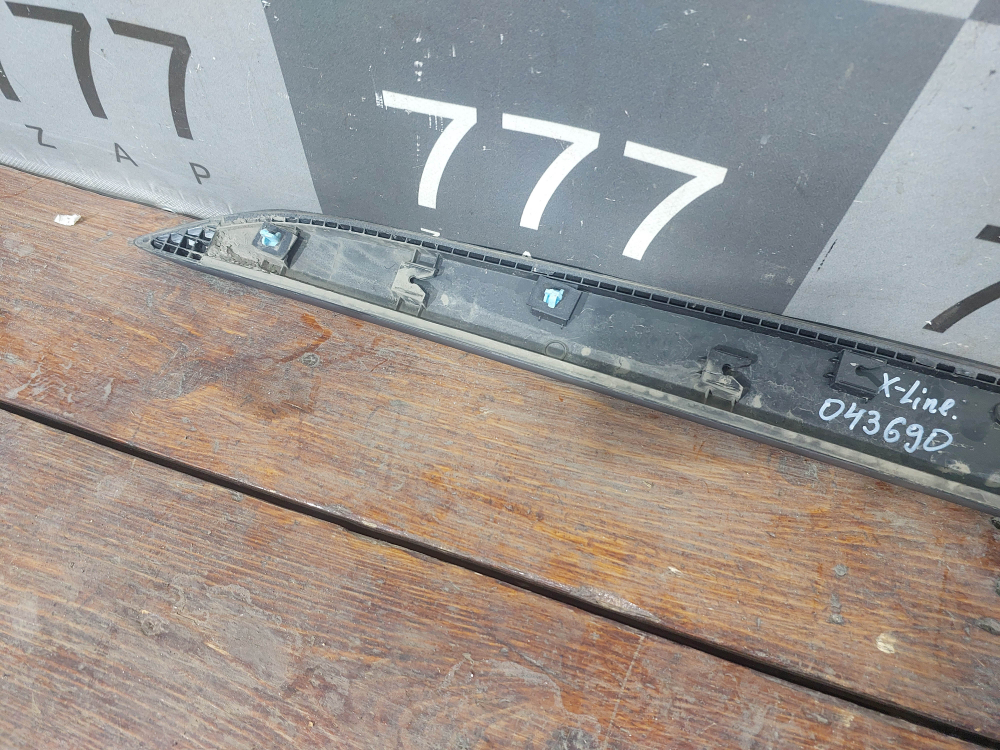 Накладка двери передней правой Kia Rio 4 X-Line 17-нв Б/У Оригинал 87714H0500