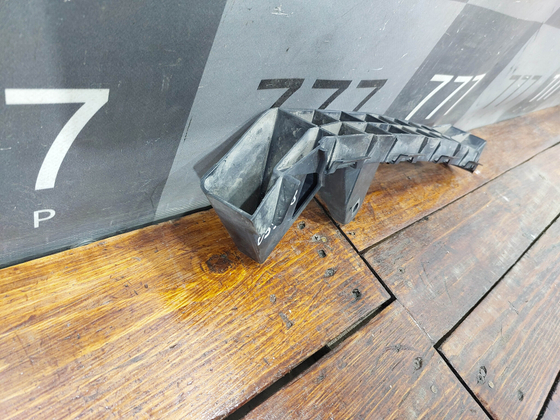 Кронштейн фары правый Honda CR-V 5 (RW) 16-нв Б/У Оригинал 71140TLAA000