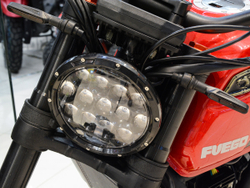 Мотоцкил FUEGO SCRAMBLER LUX 300 ПТС (красный)
