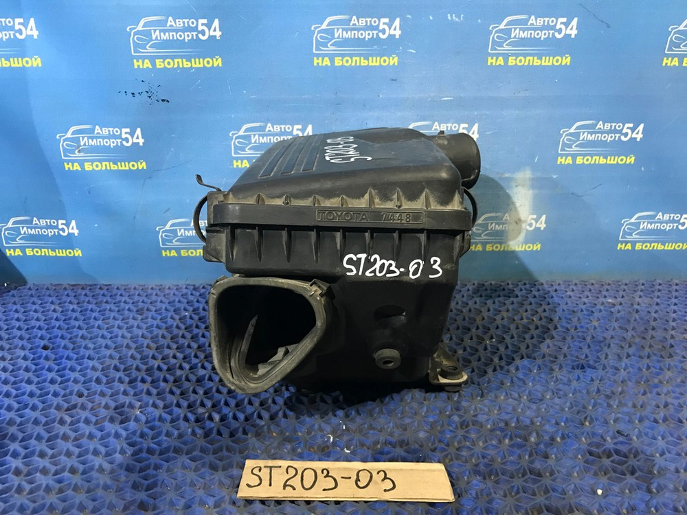 Корпус воздушного фильтра TOYOTA CORONA EXIV 1996