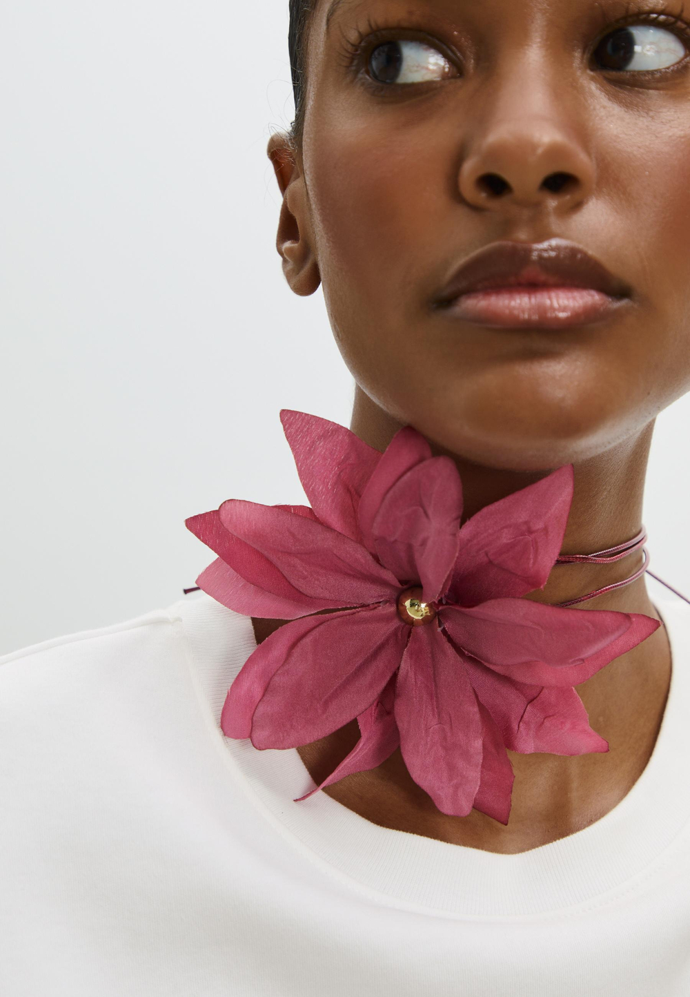 STRADIVARIUS Тканевый цветочный чокер, цвет фуксии