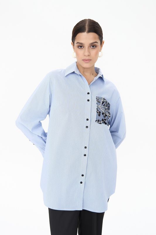 Рубашка удлиненная в полоску с карманом из фатина, голубой