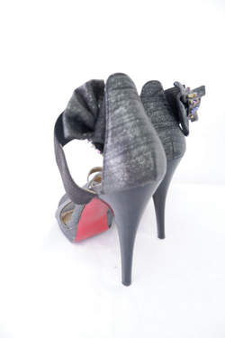 Босоножки Tofa на высоком каблуке 40 размер