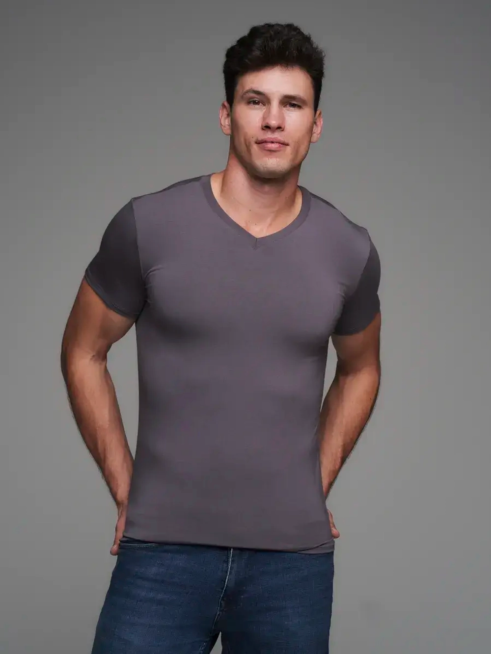 Футболка V-вырез однотонная облегающая