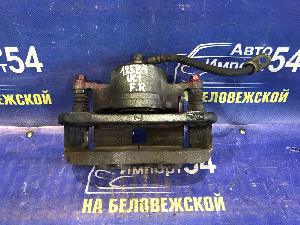 Суппорт тормозной передний правый Honda INSPIRE 2003-2007