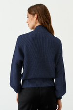 22790 Джемпер женский (дымчато-синий)