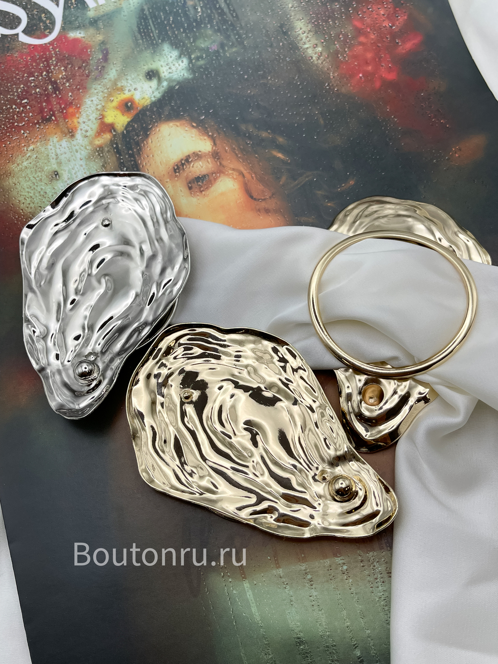 Брошь-зажим устрица для платка/купальника золотистая металлическая