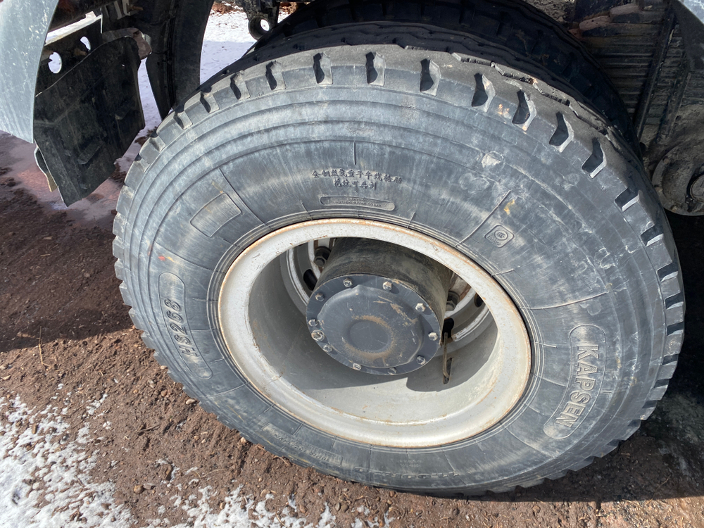 Shacman (Shaanxi) SX* 6x6 Седельный тягач SX42586V385 (Дизельный, 11,6 л, 423 л.с, МТ)
