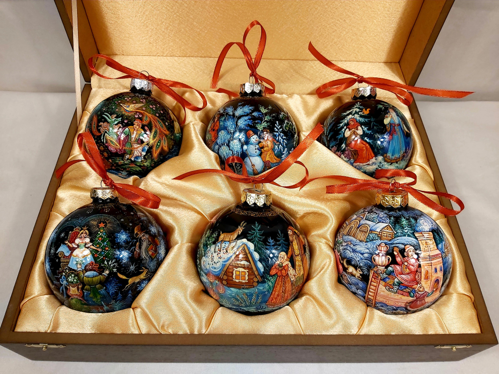 Сувенирный набор из 6-ти новогодних шаров с ручной росписью Палех