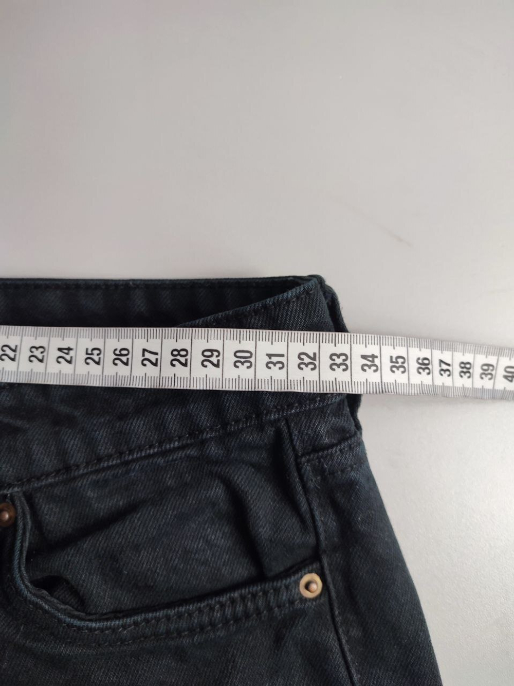 Джинсы Zara черного цвета 42-44 размер