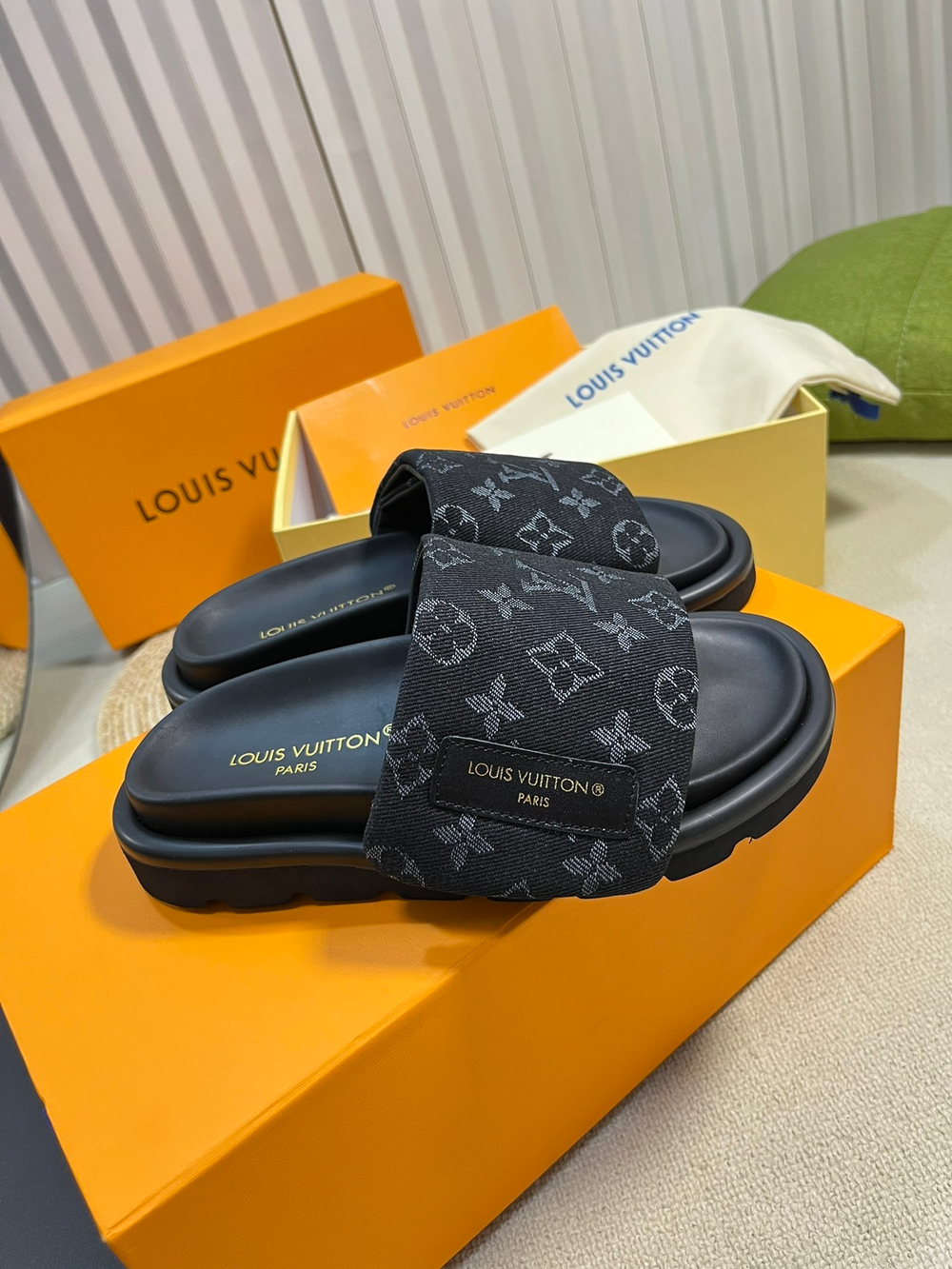 Louis Vuitton Pool Pillow Flat Comfort Mule