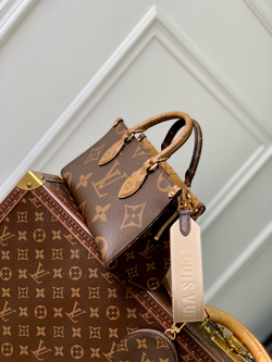 Louis Vuitton Onthego East West