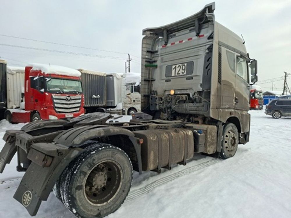 FAW JH6 4x2 Седельный тягач CA4180P25K15E5A80 (Дизельный, 11,6 л, 453 л.с., АТ)