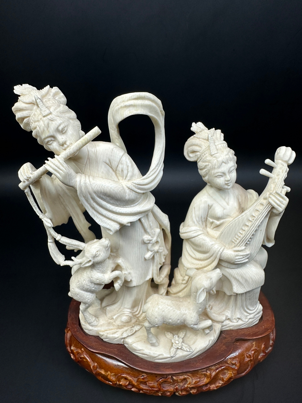 Окимоно — Небесные девы с музыкальными инструментами