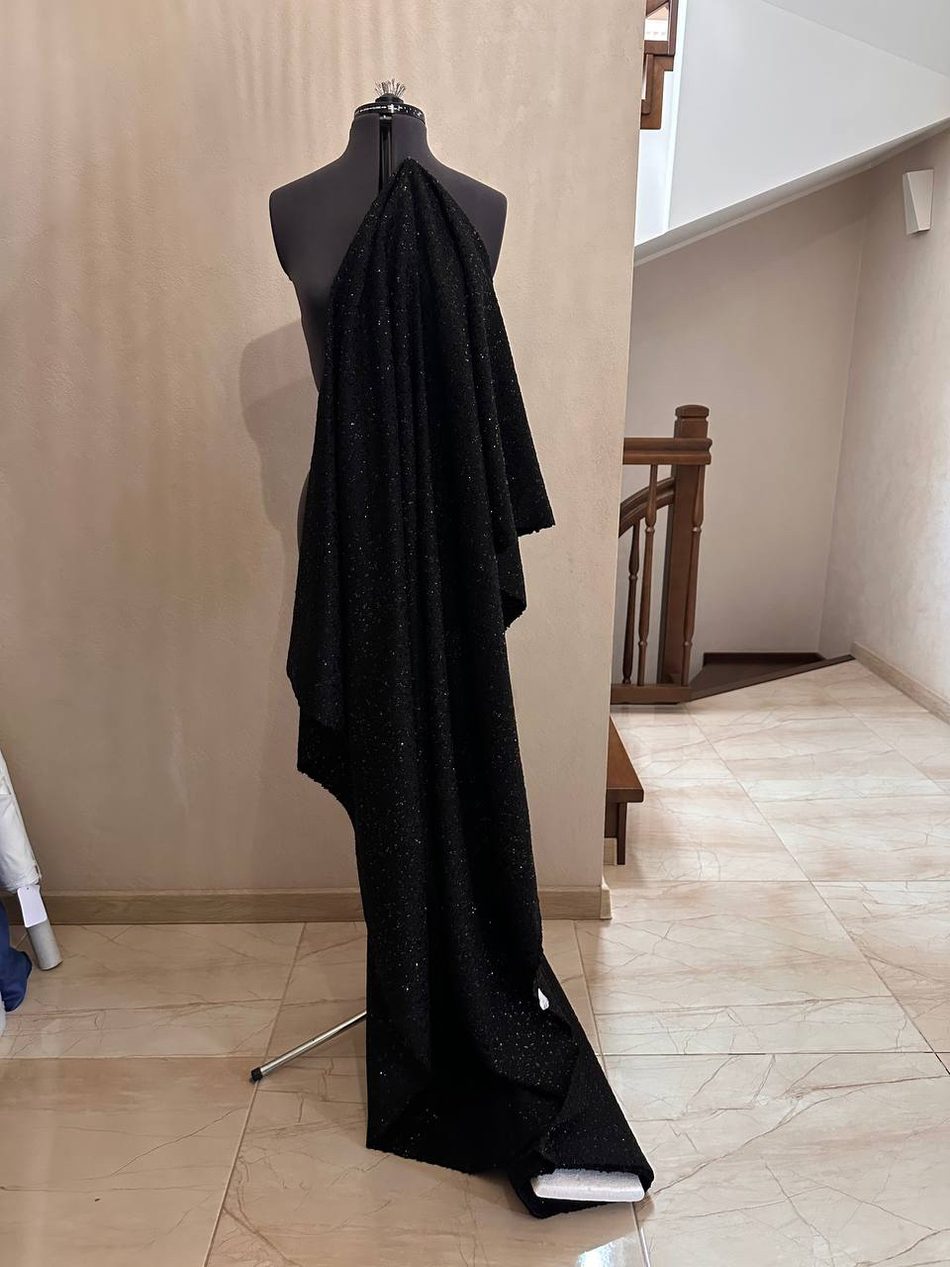 Костюмно-плательный смесовый твид с люрексом (Versace, 70%вискоза/10%люрекс/20%полиамид, Черный фон/золотые вспышки, 127, 476 гр/м2)