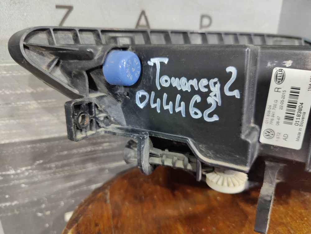 ПТФ передняя правая Volkswagen Touareg 2 14-18 Б/У Оригинал 7P6941700G