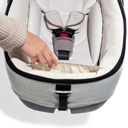 Детское автокресло Joie Calmi