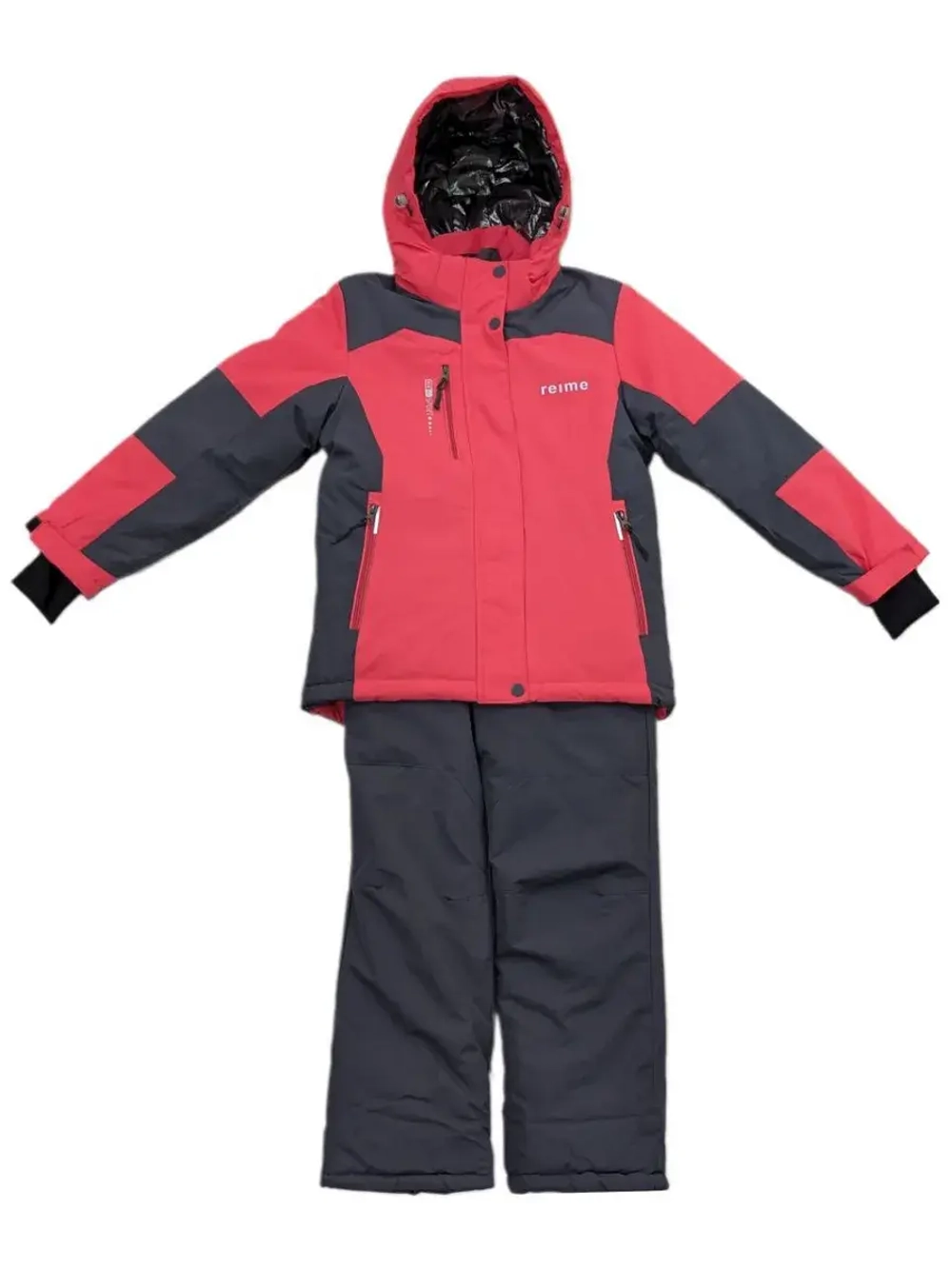 Костюм горнолыжный для девочки.