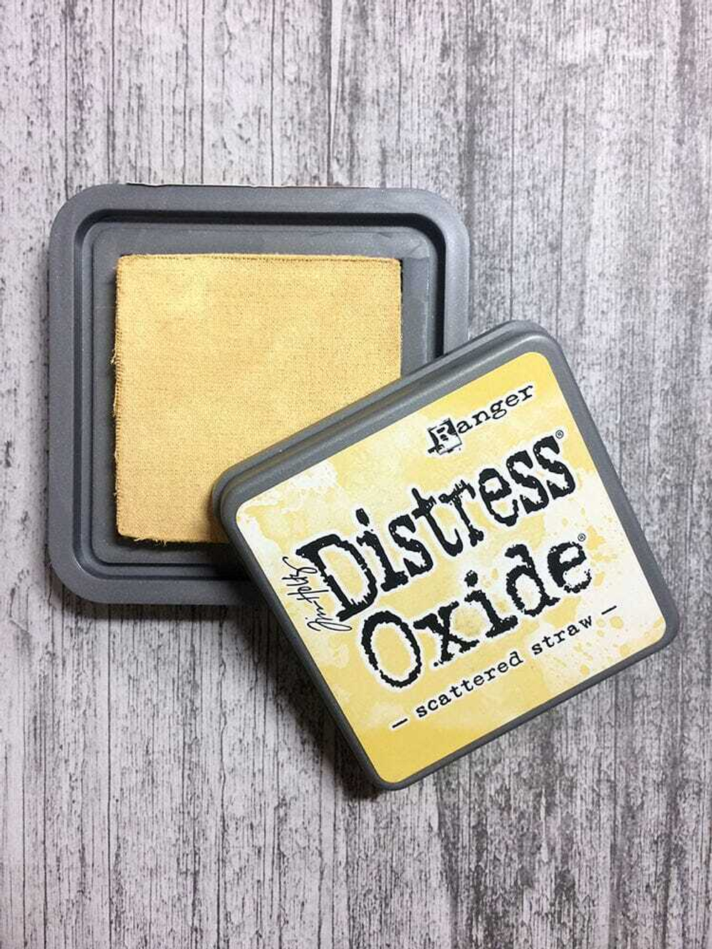 Distress Oxide Pad. Scattered Straw