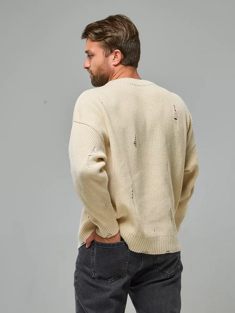 Молочный рваный джемпер