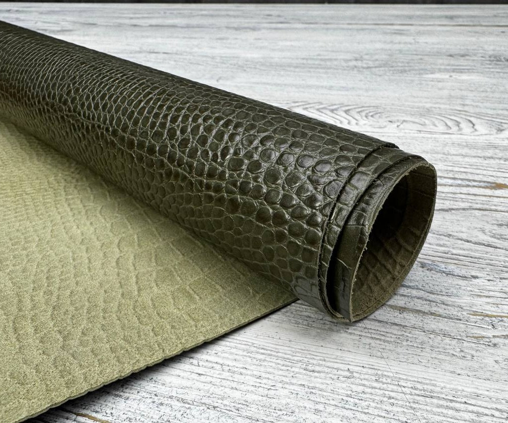 Crocco Bagon Military Olive (0,8-1,0 мм), цв. Оливковый, натуральная кожа