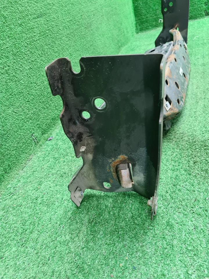 Поперечина кузова задняя Mercedes X W470 (2017-2020)