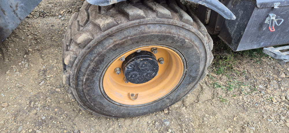 KYLOTON YJ280 Экскаватор-погрузчик YJ280 (Дизельный, 3,6 л, 45 л.с., АТ)