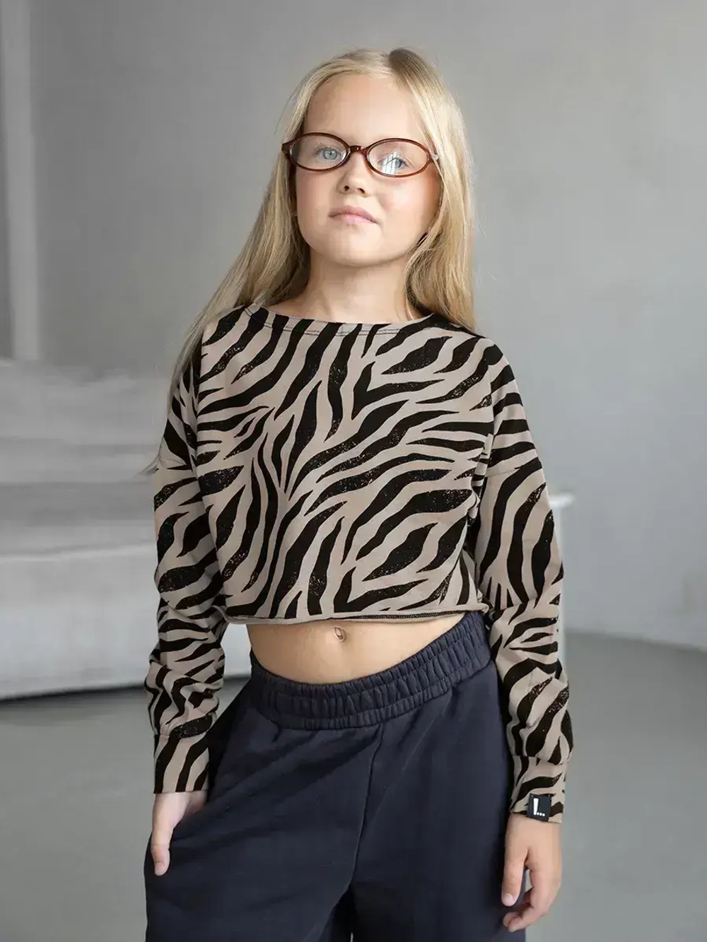 Лонгслив для девочки укороченный, зебра