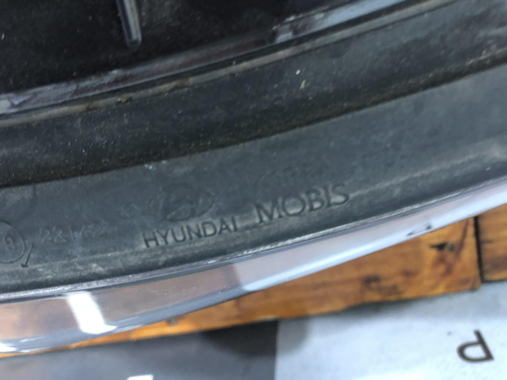 Фара правая ДХО Hyundai Santa Fe 4 (TM) 18-21 Б/У Оригинал 92208S1000