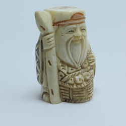 Нэцкэ Дзюродзин с чудо посохом и корзиной рыбы