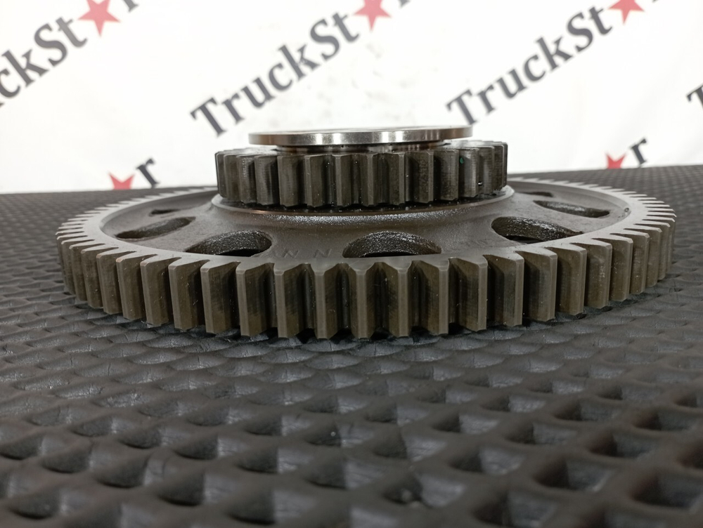 Промежуточная шестерня ГРМ в сборе