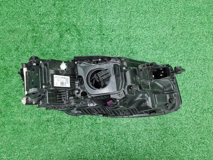 Фара левая VW Touareg 3 (2018-2023) LED