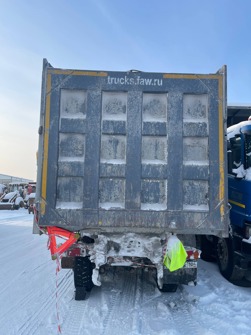 FAW J6 6x4 Самосвал CA3250P66K24T1E5 (Дизельный, 11,1 л, 390 л.с., МТ)