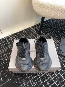 Balenciaga Circuit Sneaker (2 colors)