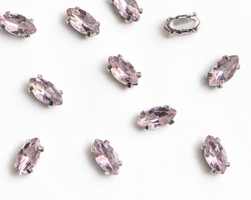 Стразы пришивные стекло в оправе, р. 8х4 мм, св.розовый