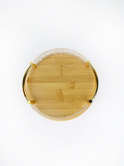 Поднос круглый 25 см. из бамбука с золотистыми ручками и бортиками из акрила