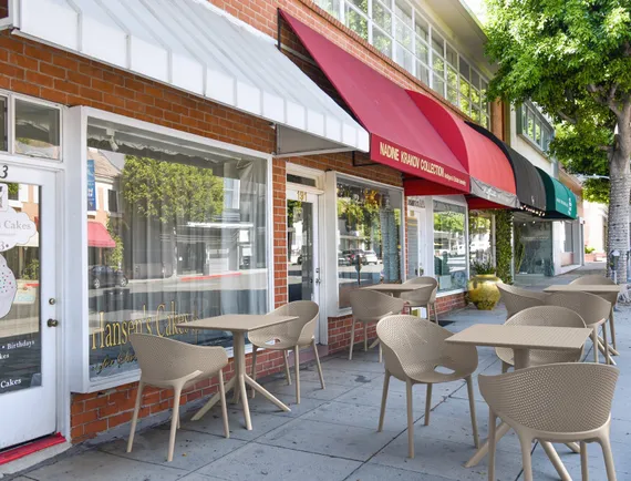 Стол пластиковый Sky 70х70 бежевый