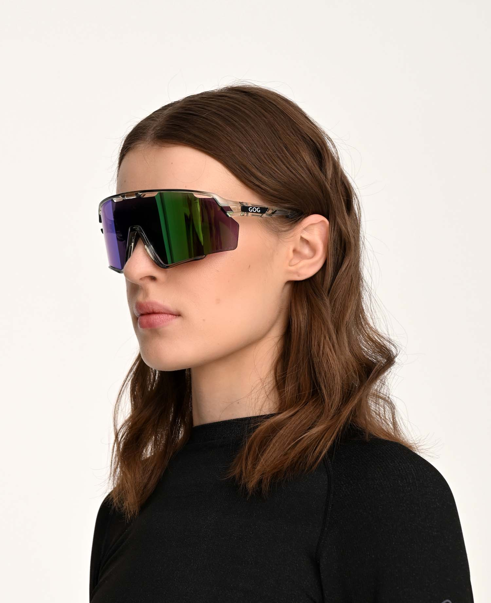 Спортивные очки GOG Prometheus / Photochromic Green/Black / Reflex Green