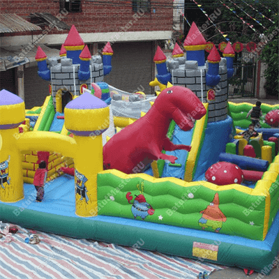 Большой надувной батут "Средневековье" 20*20*5 м