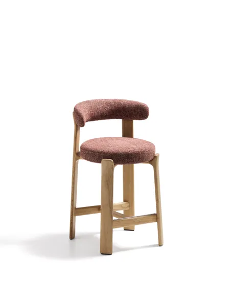 Полубарный стул Granite из терракотовой синели и ясеня с натуральной отделкой 65 см