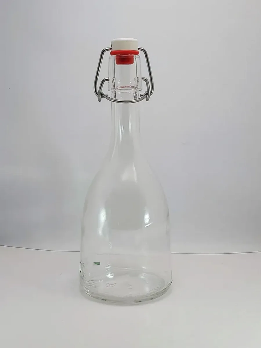 Бутылка стеклянная бугельная 1,5 л с пробкой 3 штуки