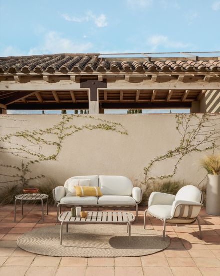 Уличный журнальный столик Joncols из алюминия с бежевой отделкой Ø 113 x 65 см