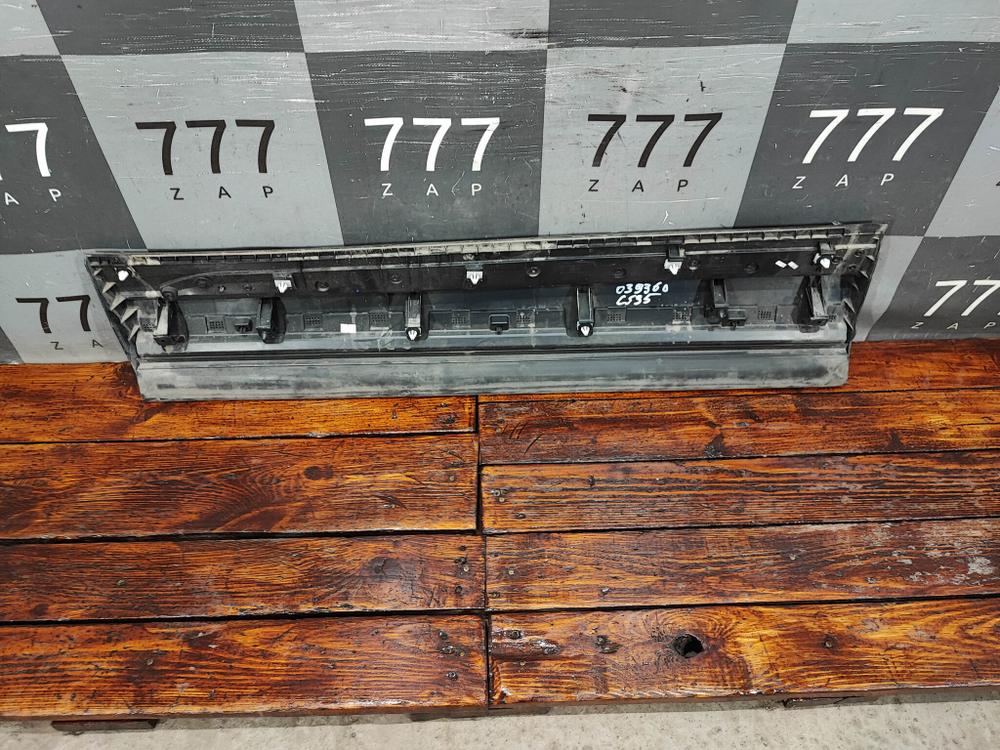 Накладка двери передней правой Changan CS35PLUS 21-нв Б/У Оригинал S111F2709041900AC