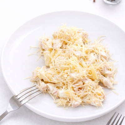 Салат с курицей и ананасом