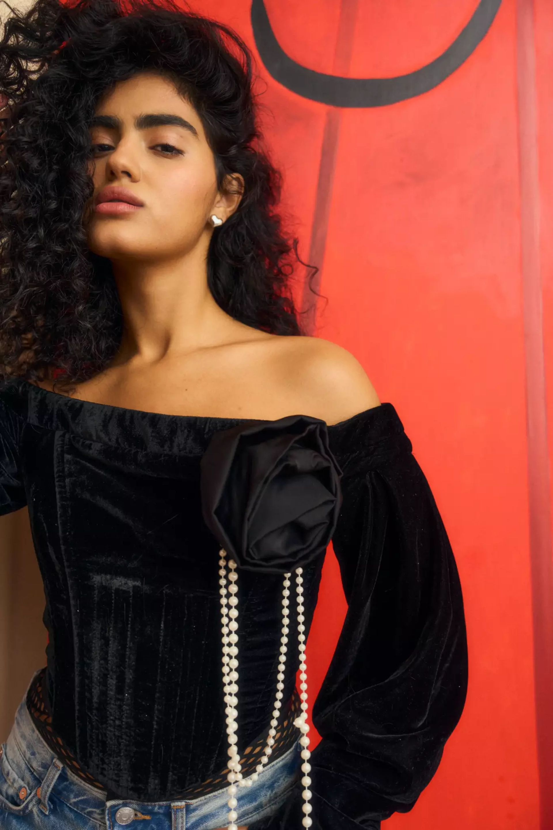 Бархатный корсет с розой