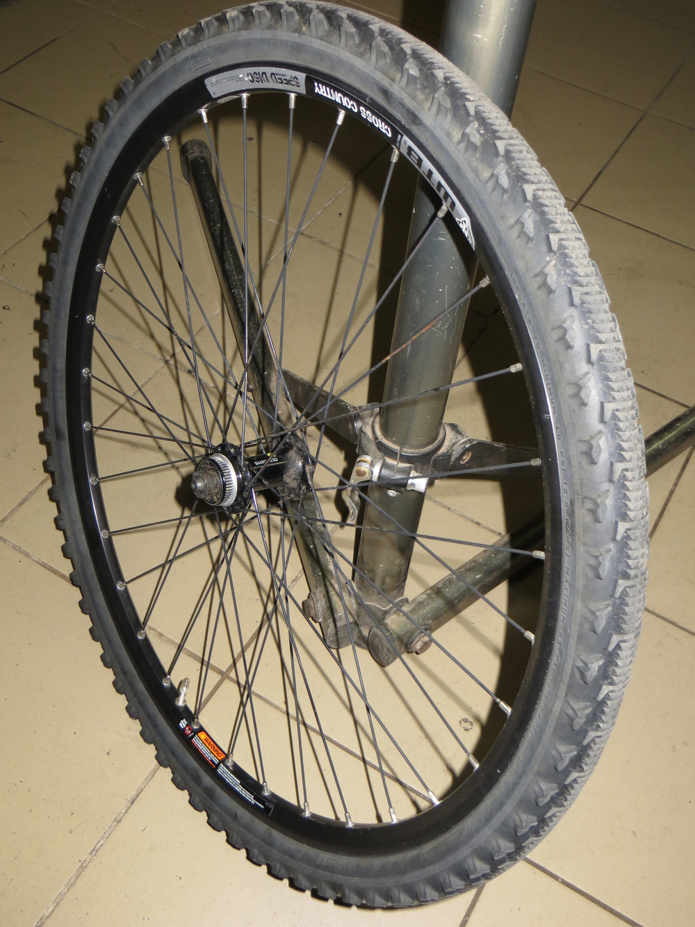 Колесо переднее 26" WTB Shimano Hutchinson QR CenterLock