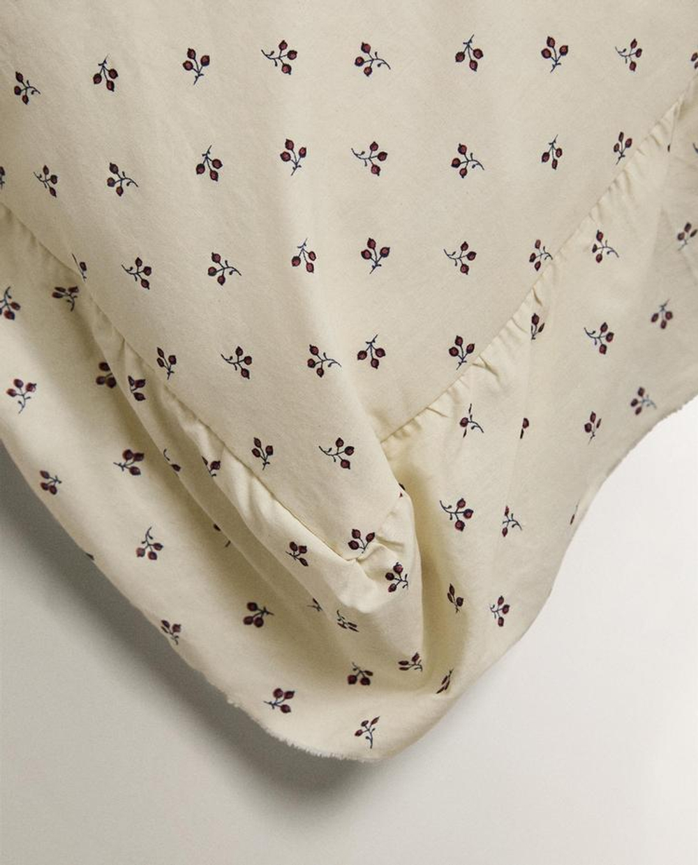 ZARA HOME ДЕТСКАЯ НАВОЛОЧКА С ОБОРКАМИ, ЭКРЮ