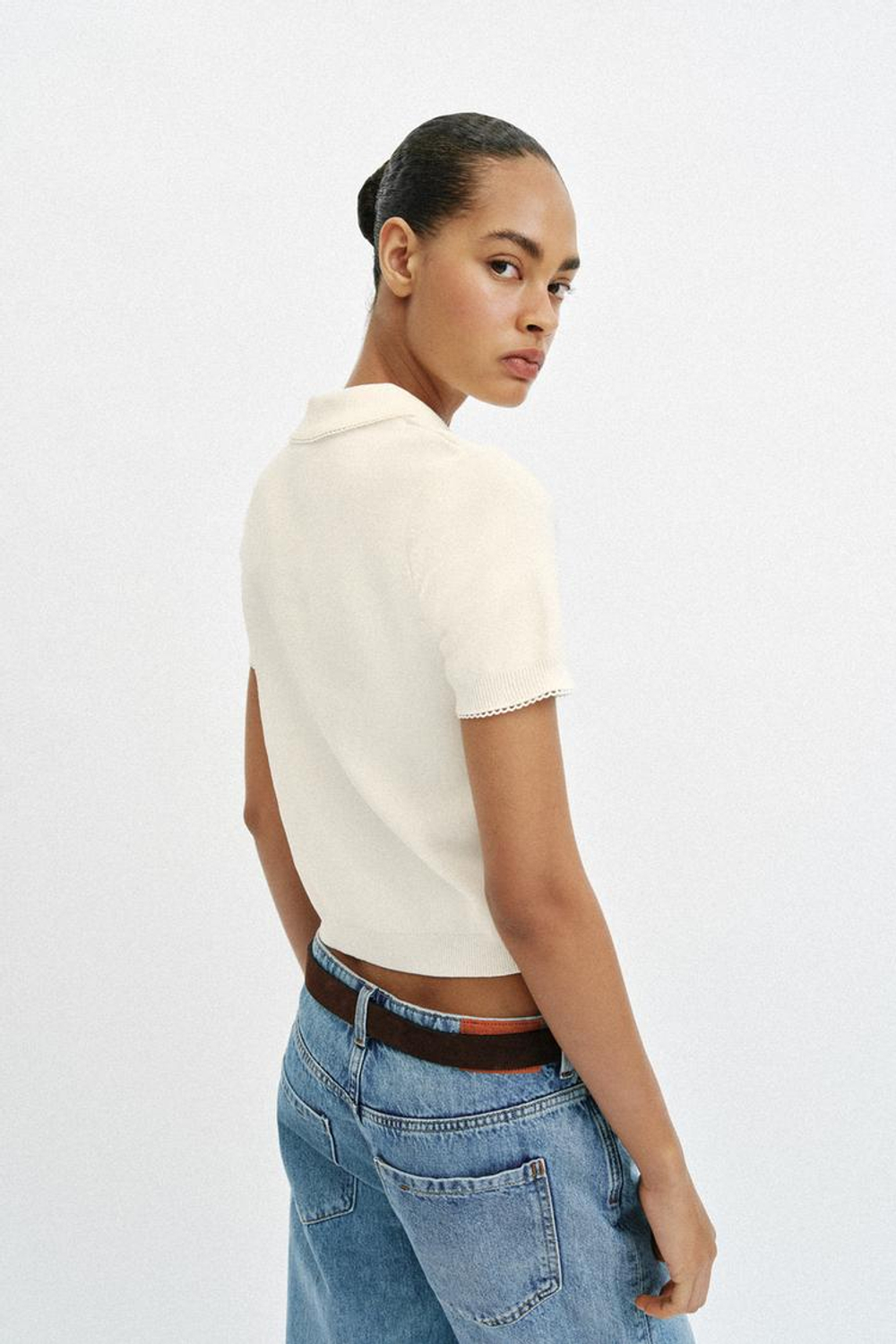 ZARA ПОЛО ИЗ ТРИКОТАЖА С КОНТРАСТНЫМ КРУЖЕВОМ, БЕЛЫЙ