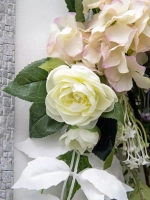 Настенная композиция с цветами в раме 65*28 см