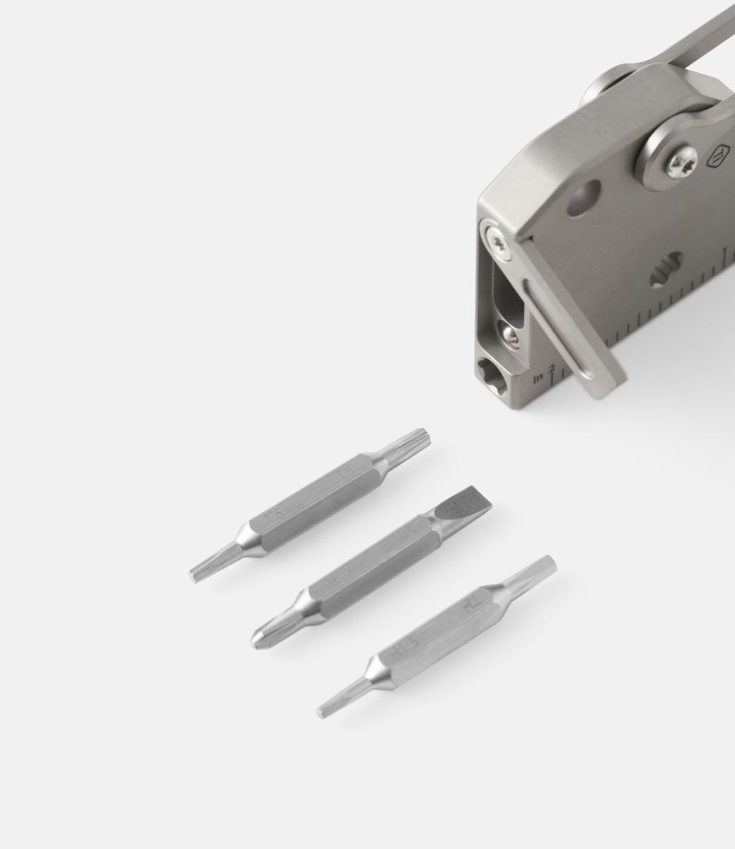 MecArmy EH4 — отвёртка-мультитул из титана